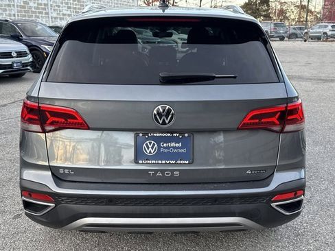 Certified 2022 Volkswagen Taos SEL image 6