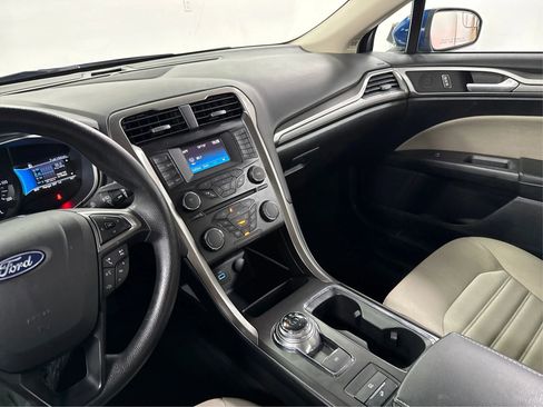 Used 2018 Ford Fusion S image 15