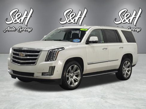 Used 2019 Cadillac Escalade Luxury AWD/4WD image 18