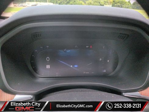 Used 2023 Volvo XC60 B5 Plus AWD/4WD image 15