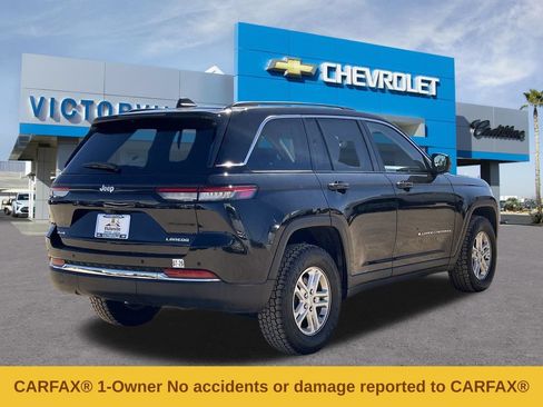 Used 2023 Jeep Grand Cherokee Laredo AWD/4WD image 4