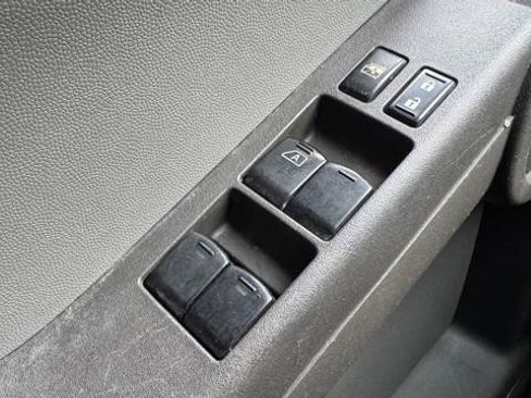 Used 2013 Nissan Xterra S w/ Value Package AWD/4WD image 11