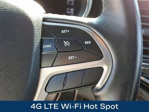 Used 2020 Jeep Grand Cherokee Overland image 27