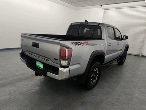 Used 2023 Toyota Tacoma TRD Off-Road image 8
