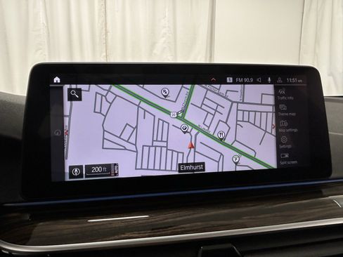 Used 2023 BMW 530e xDrive w/ Premium Package image 18