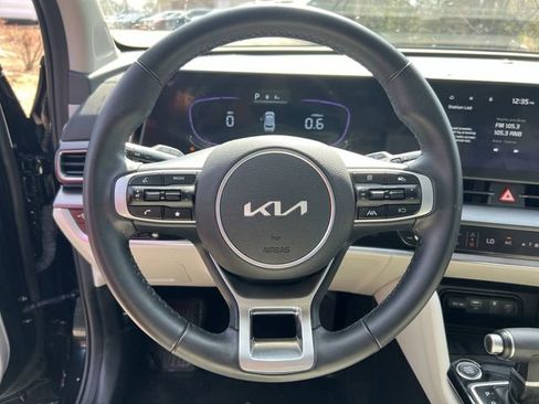 Certified 2025 Kia Sportage EX w/ Premium Package image 14