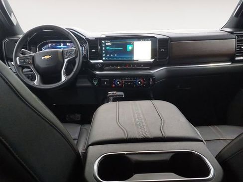 Used 2024 Chevrolet Silverado 1500 High Country w/ Z71 Off-Road Package image 11