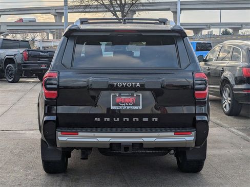 Used 2025 Toyota 4Runner Limited image 5