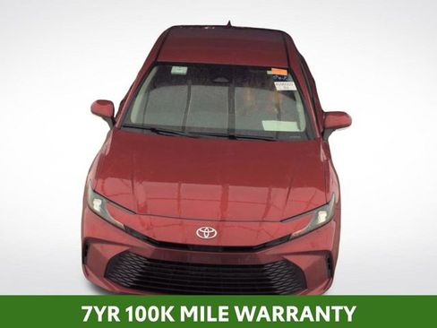 Used 2025 Toyota Camry LE image 2