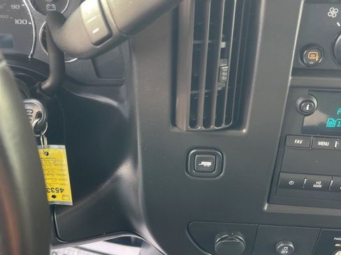 Used 2022 Chevrolet Express 3500 Work Van w/ Driver Convenience Package image 19