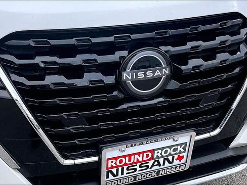 Certified 2024 Nissan Kicks S image 28