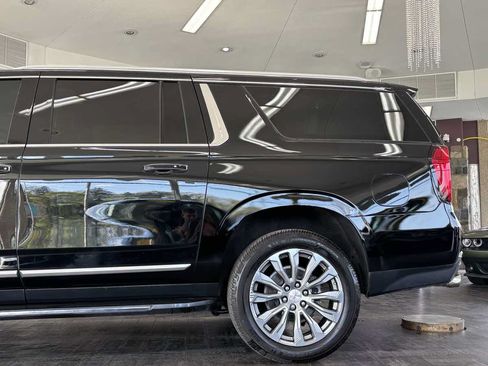 Used 2023 GMC Yukon XL Denali AWD/4WD image 16