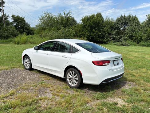 Used 2015 Chrysler 200 C FWD image 3