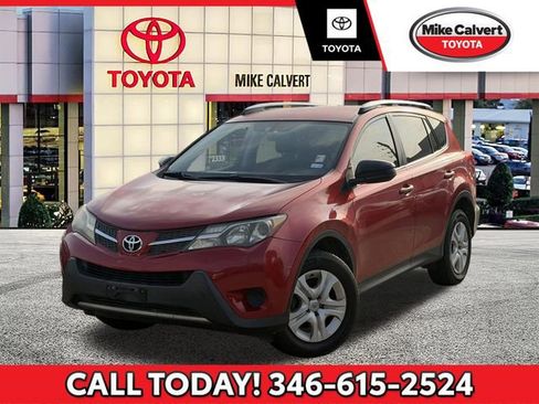 Used 2015 Toyota RAV4 LE FWD image 1