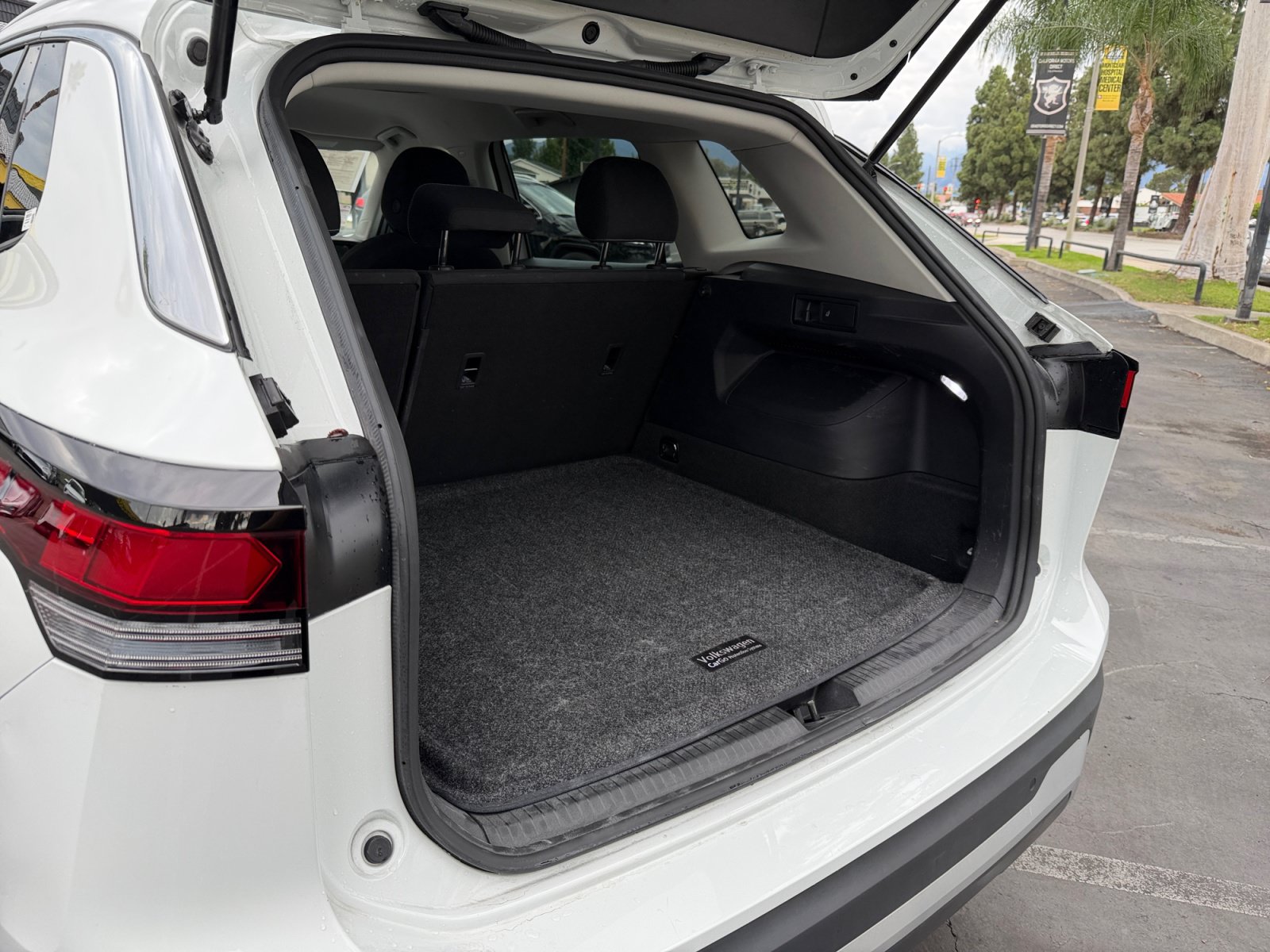 Used 2025 Volkswagen Tiguan S FWD image 18