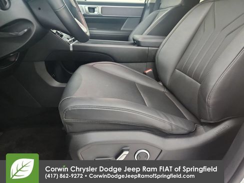 Used 2026 Hyundai Santa Fe SEL FWD image 19
