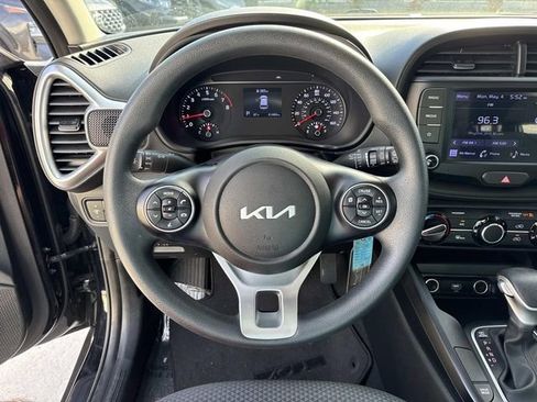 Used 2022 Kia Soul LX w/ Technology Package FWD image 21
