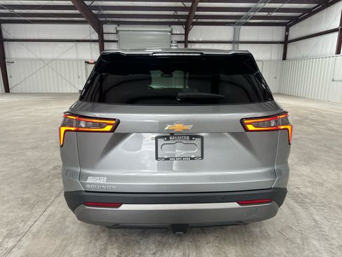 Used 2025 Chevrolet Equinox LT FWD image 4