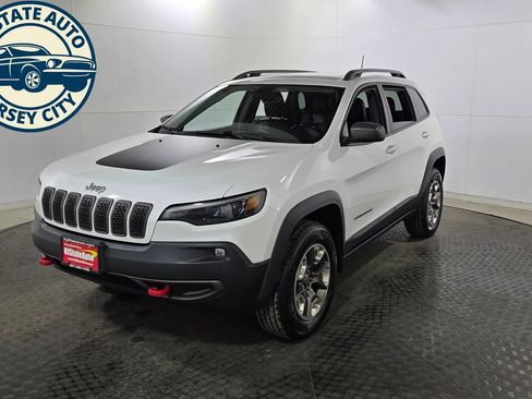 Used 2019 Jeep Cherokee Trailhawk w/ Comfort/Convenience Group AWD/4WD image 3