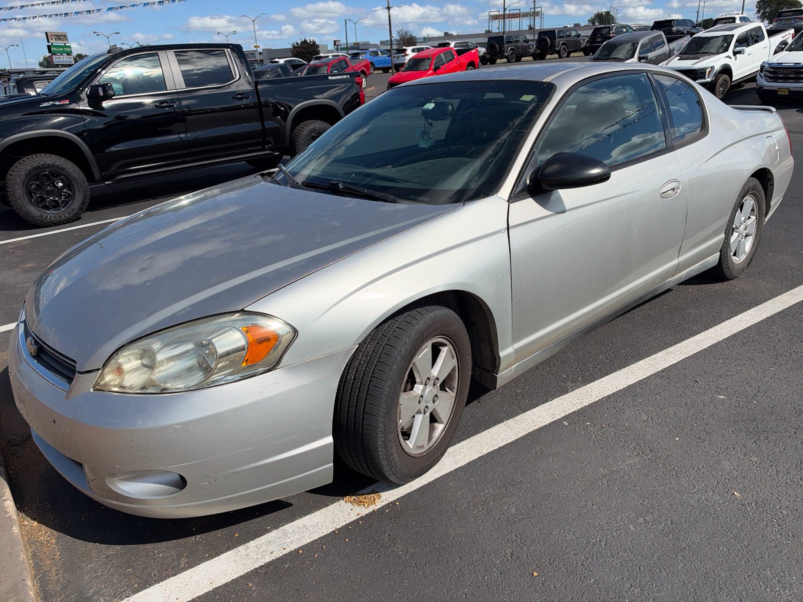Used 2006 Chevrolet Monte Carlo LT w/ Preferred Equipment Group FWD image 2