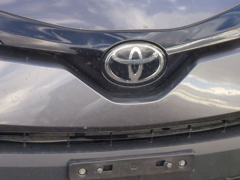 Used 2021 Toyota C-HR Nightshade image 10