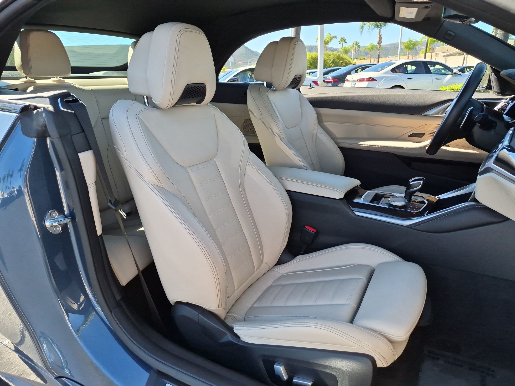 Certified 2022 BMW 430i xDrive Convertible w/ M Sport Package AWD/4WD image 32