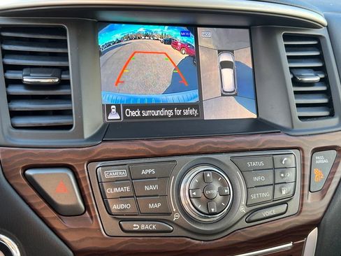 Used 2020 Nissan Pathfinder Platinum image 26
