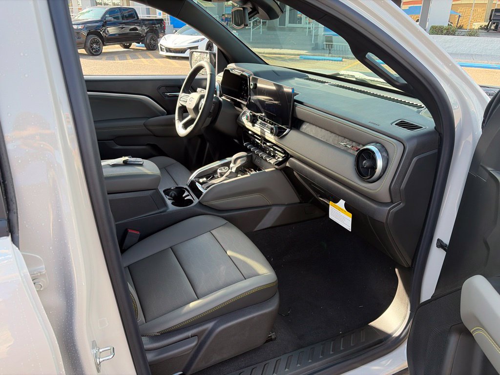 New 2026 Chevrolet Colorado ZR2 AWD/4WD image 11