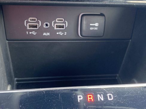 Used 2023 Jeep Grand Cherokee Laredo AWD/4WD image 31