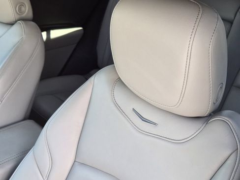 Used 2023 Cadillac XT4 Premium Luxury FWD image 20