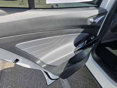 New 2026 Volkswagen ID.4 Pro S image 33