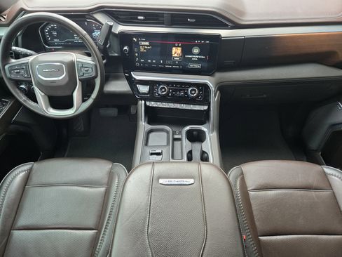 Used 2024 GMC Sierra 2500 Denali w/ Denali Reserve Package image 20