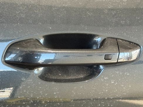 Used 2023 Kia Seltos EX image 8