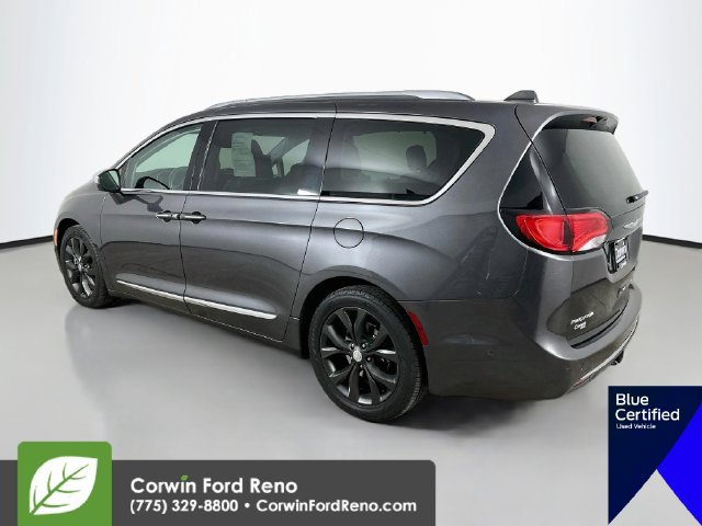 Used 2017 Chrysler Pacifica Limited FWD image 6