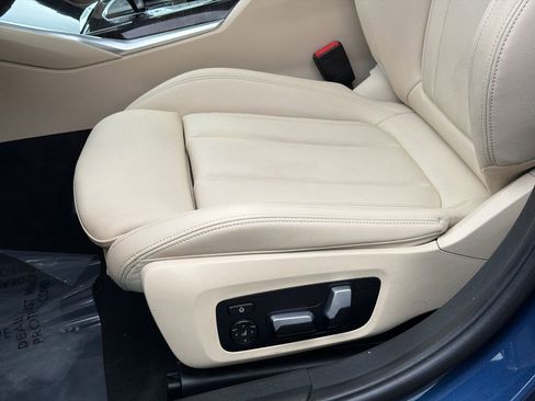 Used 2021 BMW 330i xDrive Sedan w/ Convenience Package image 16
