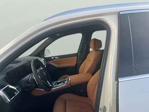 Certified 2025 BMW X5 xDrive40i image 3