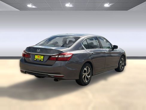 Used 2016 Honda Accord LX image 9