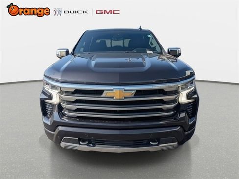 Used 2023 Chevrolet Silverado 1500 High Country w/ Technology Package image 9