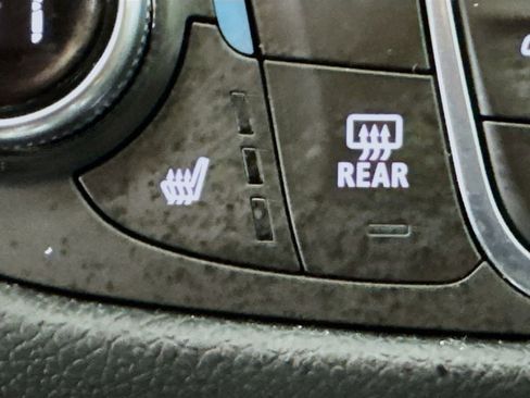 Used 2018 Chevrolet Equinox Premier image 26