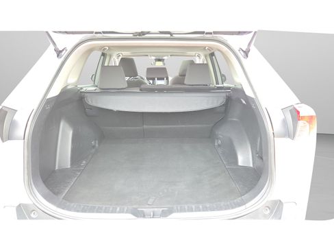 Used 2019 Toyota RAV4 XLE image 18