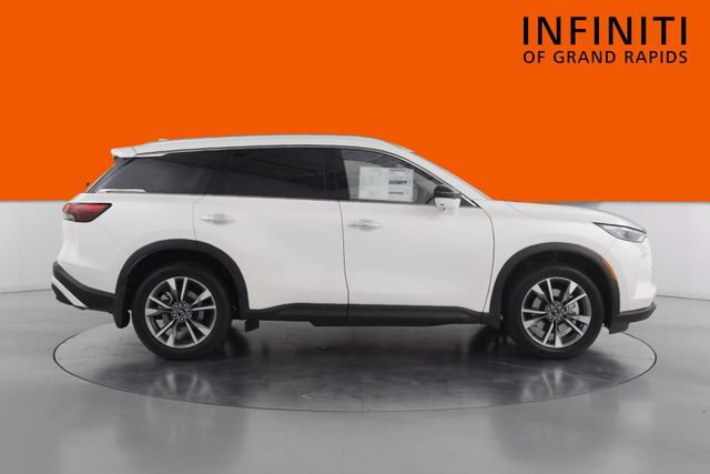 Used 2025 INFINITI QX60 Luxe AWD/4WD image 8