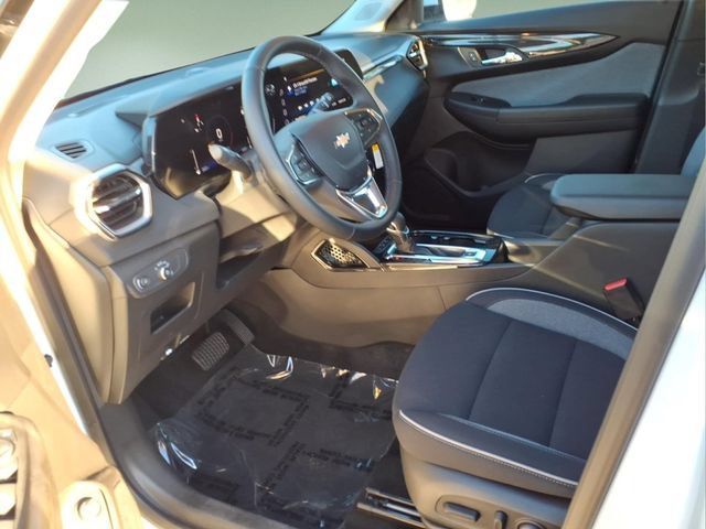 Used 2026 Chevrolet TrailBlazer LT w/ Convenience Package FWD image 11
