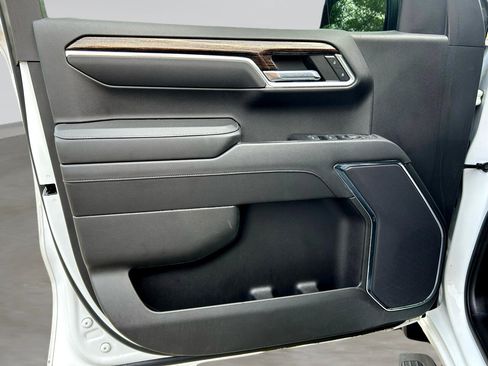 Used 2022 GMC Sierra 1500 Elevation image 24