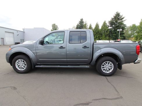 Used 2017 Nissan Frontier SV w/ SV Value Truck Package image 4