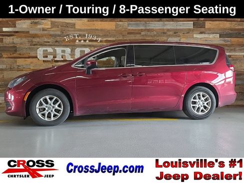 Used 2017 Chrysler Pacifica Touring FWD image 12