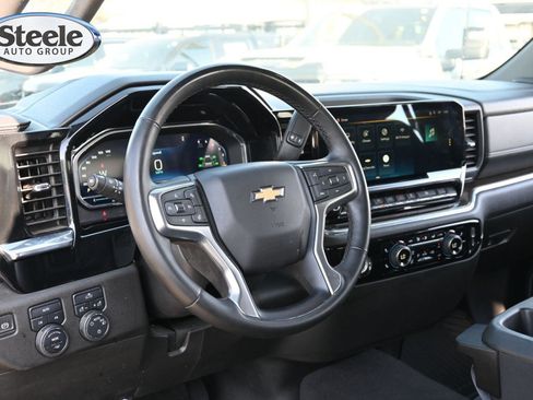 Used 2024 Chevrolet Silverado 1500 LT AWD/4WD image 17