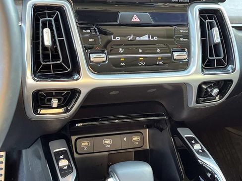 Used 2022 Kia Sorento SX Prestige AWD/4WD image 32