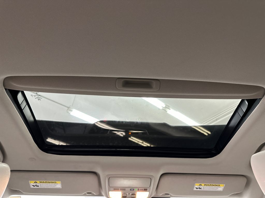 Used 2018 Honda Accord Touring image 22