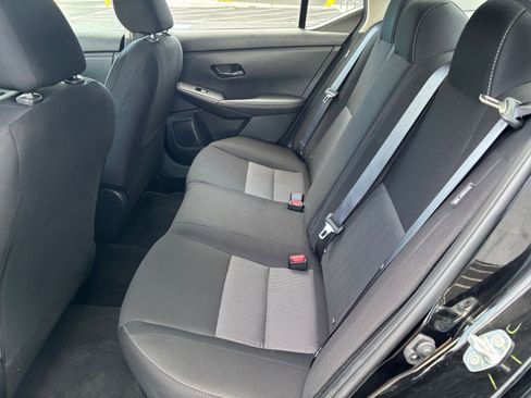 Used 2025 Nissan Sentra SV image 23