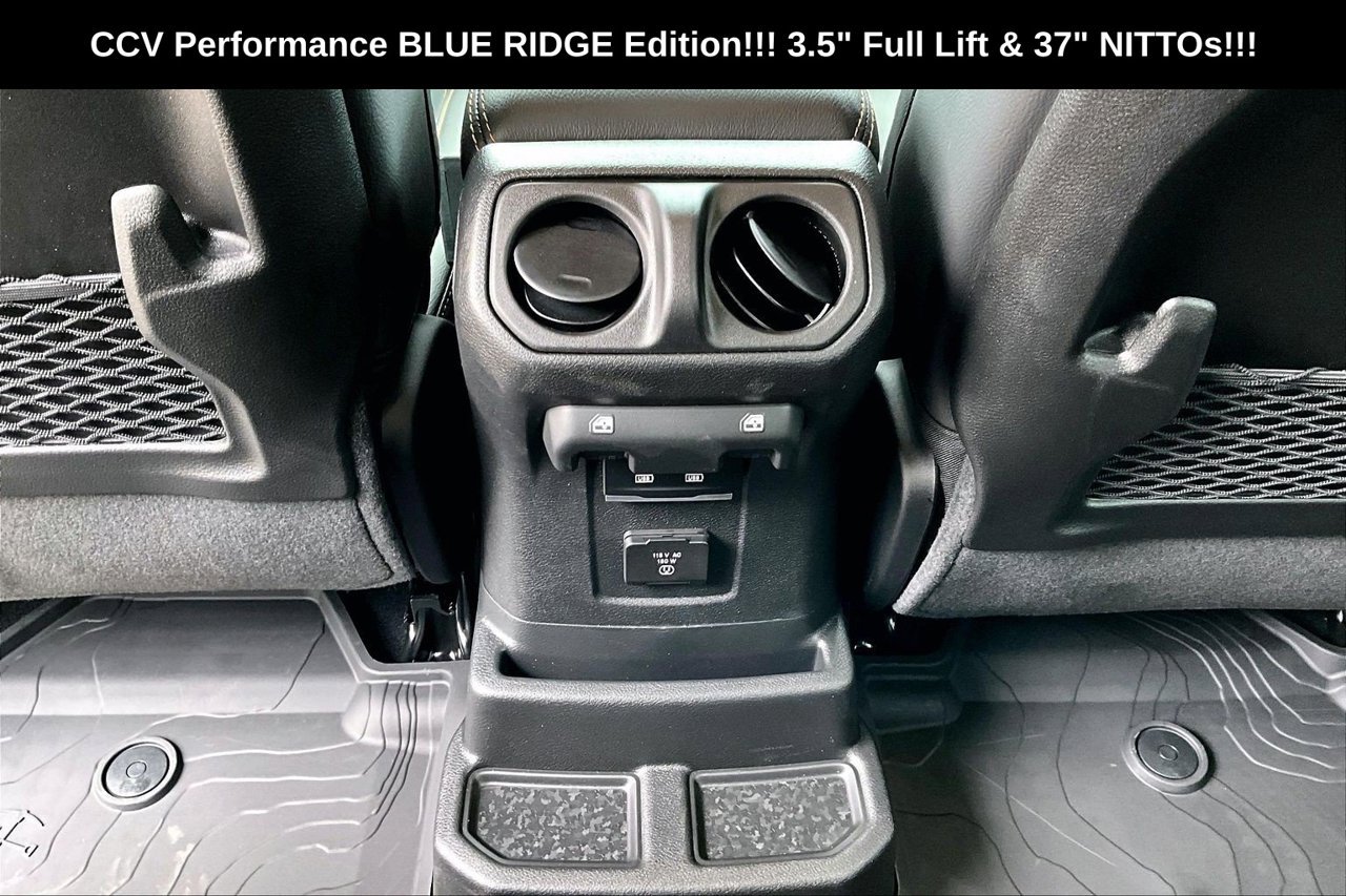 New 2026 Jeep Wrangler Unlimited Sahara AWD/4WD image 15